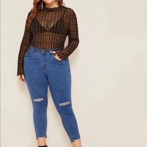 👀See through pattern top👀